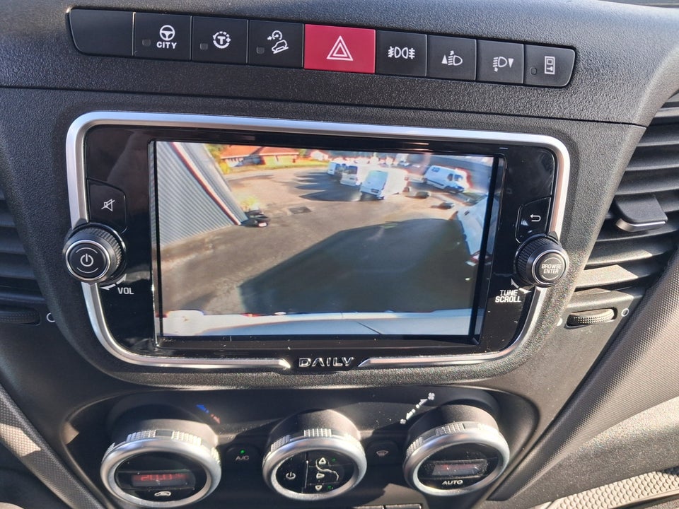 Iveco Daily 3,0 35S18 Mandskabsvogn AG8