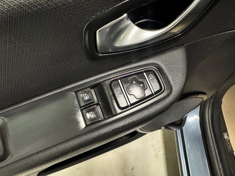 Renault Clio IV 1,5 dCi 90 Zen Sport Tourer 5d