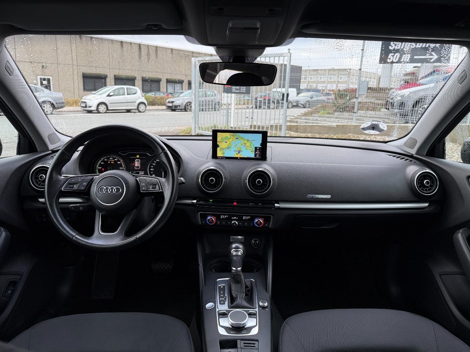 Audi A3 1,4 e-tron Sportback S-tr. 5d