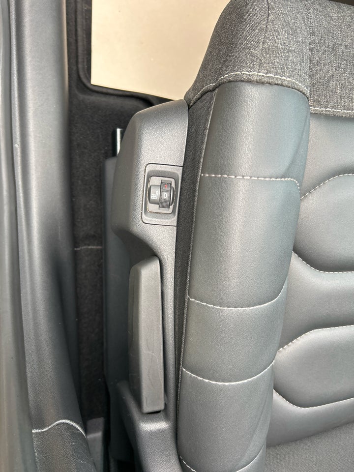 Citroën C3 Aircross 1,2 PureTech 130 Shine Sport EAT6 5d