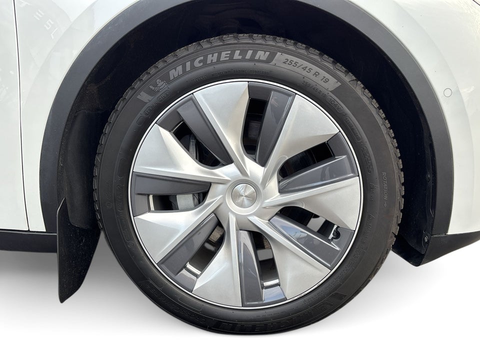 Tesla Model Y Long Range AWD 5d