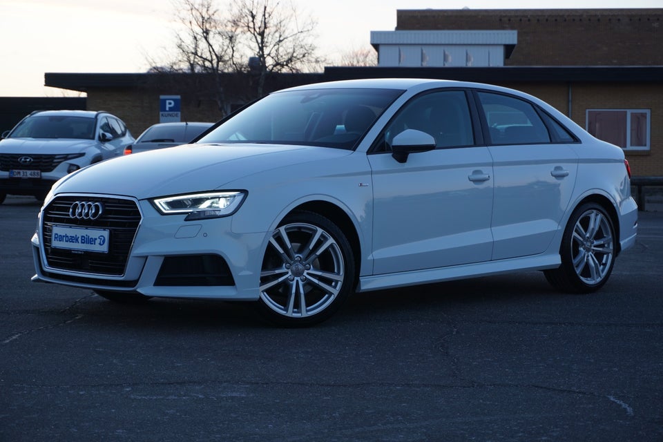 Audi A3 35 TFSi Sport Limited S-tr. 4d