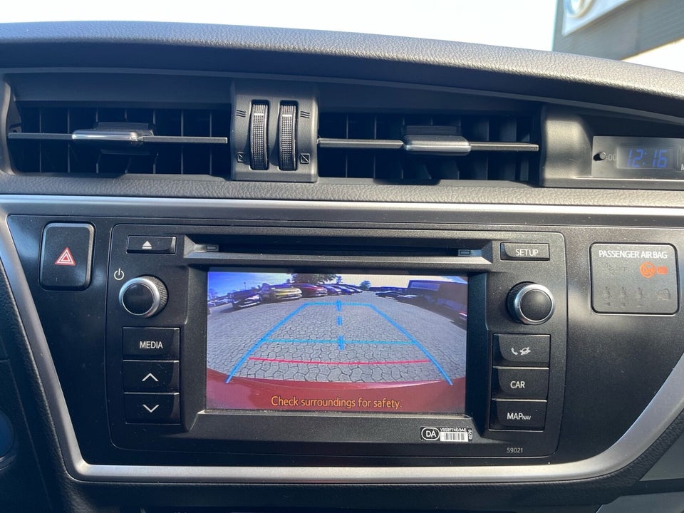 Toyota Auris 1,8 Hybrid H2+ CVT 5d