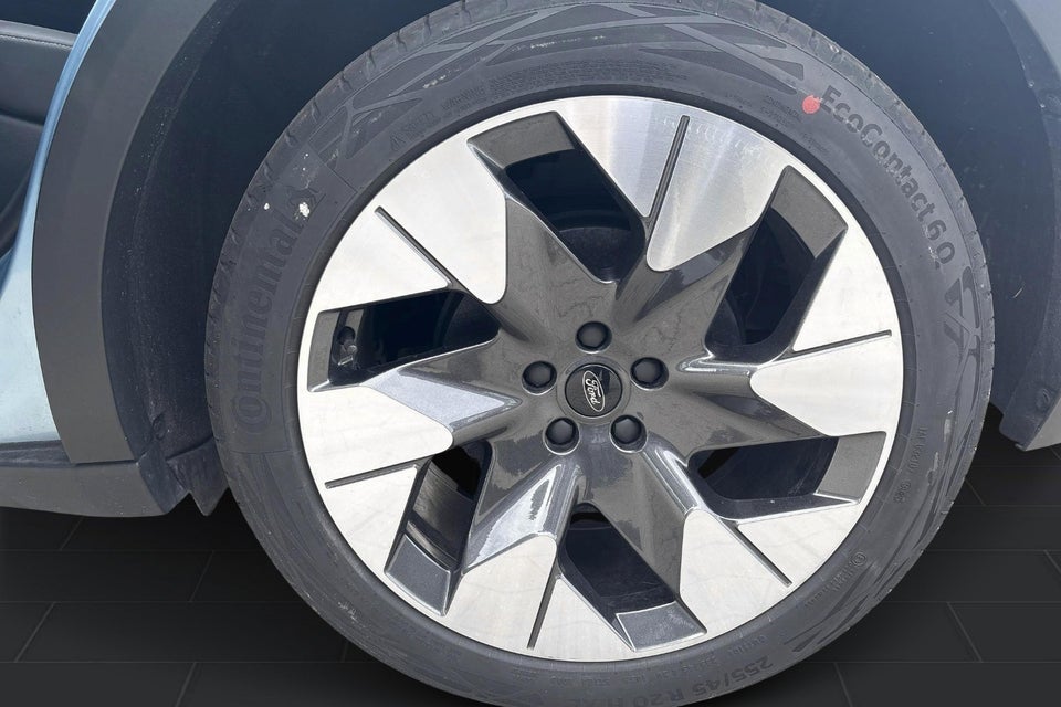 Ford Explorer 77 Premium Extended Range 5d