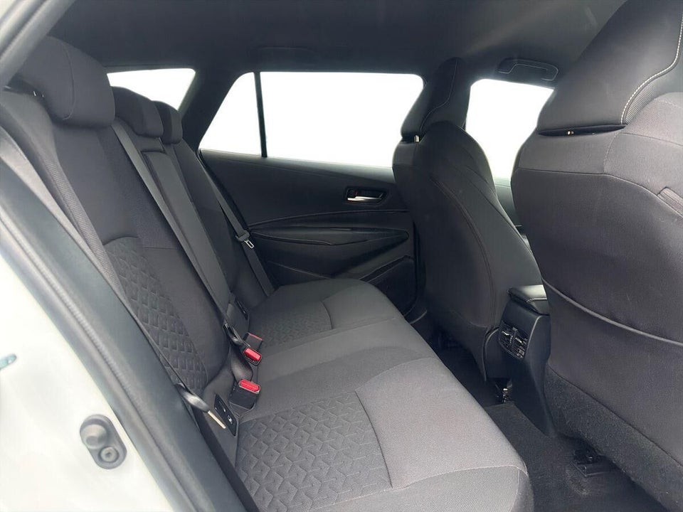 Toyota Corolla 1,8 Hybrid Active Smart Touring Sports MDS 5d