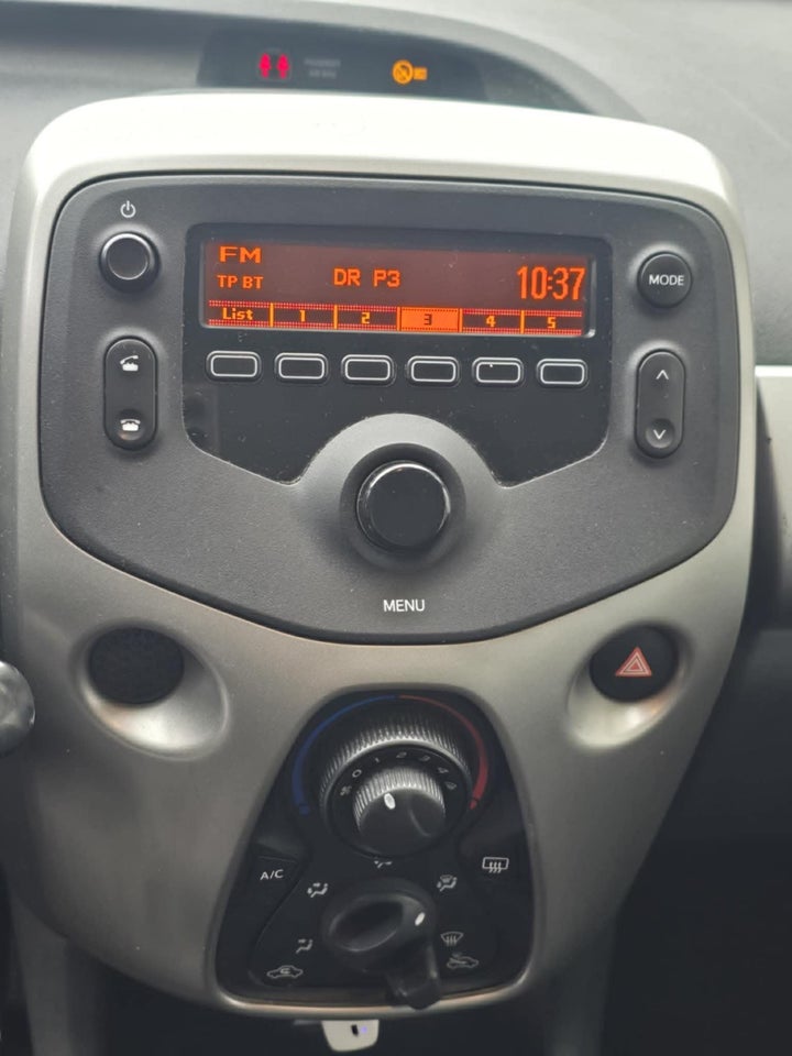 Peugeot 108 1,0 e-VTi 69 Allure TOP! 5d