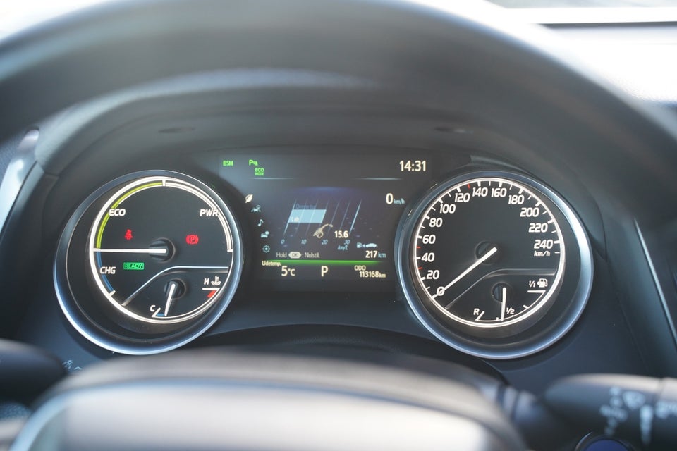 Toyota Camry 2,5 Hybrid H3 Executive CVT 4d