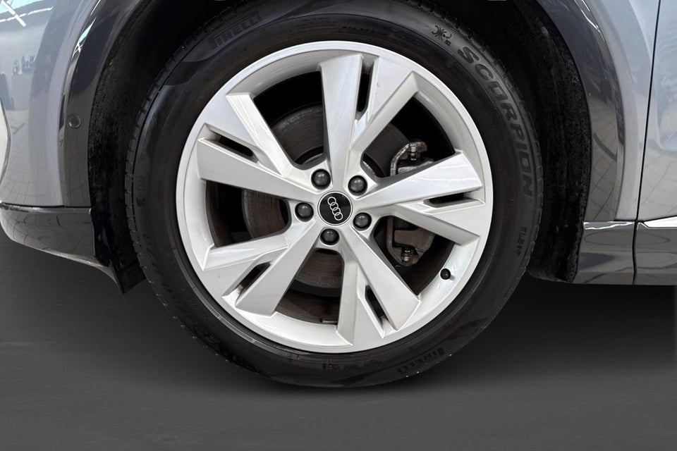 Audi Q4 e-tron 40 Attitude 5d