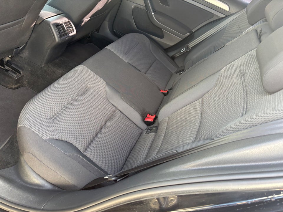 VW Golf VII 1,6 TDi 115 Comfortline Variant 5d