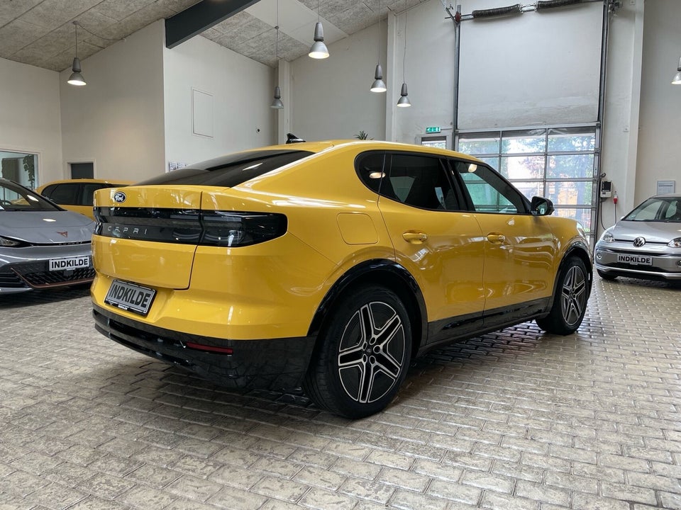Ford Capri 79 Premium Extended Range AWD 5d