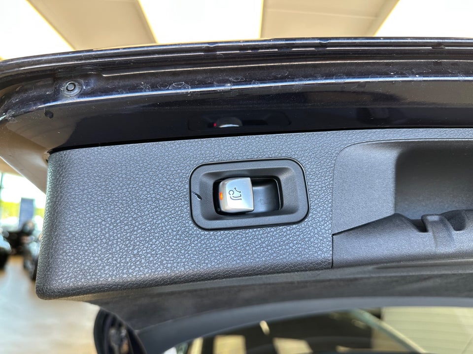 Mercedes E300 de 2,0 stc. aut. 4Matic 5d