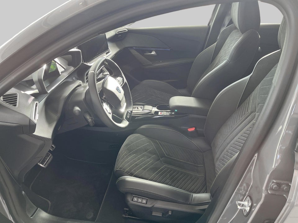 Peugeot e-208 54 GT Pack 5d