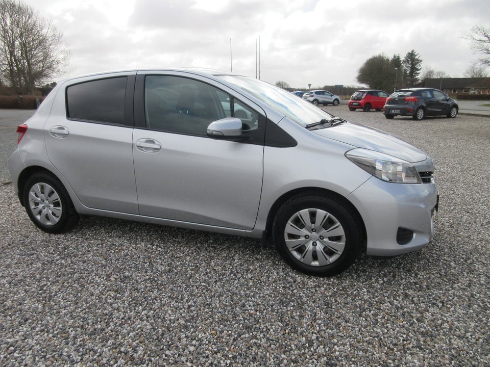 Toyota Yaris 1,0 VVT-i T2 Touch 5d