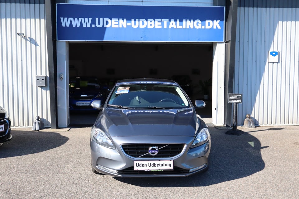 Volvo V40 1,6 D2 115 R-Design 5d