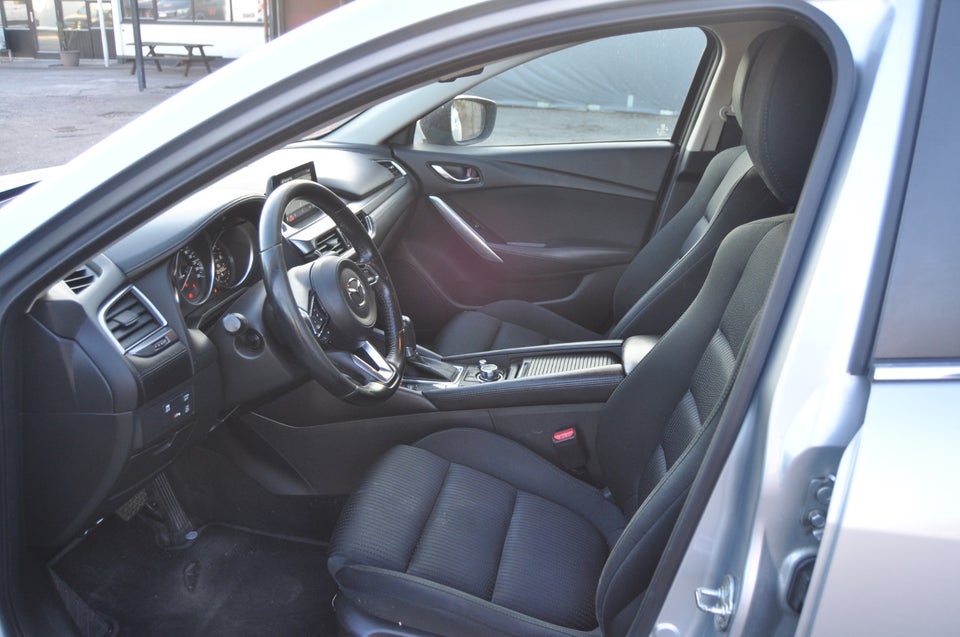 Mazda 6 2,2 SkyActiv-D 150 Core stc. aut. 5d