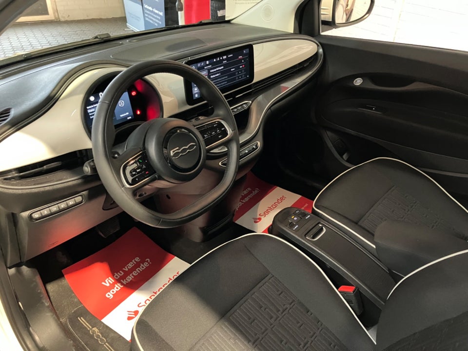 Fiat 500e 42 Icon 3d