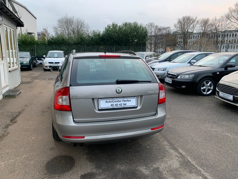 Skoda Octavia 1,4 TSi 122 Ambiente Combi 5d