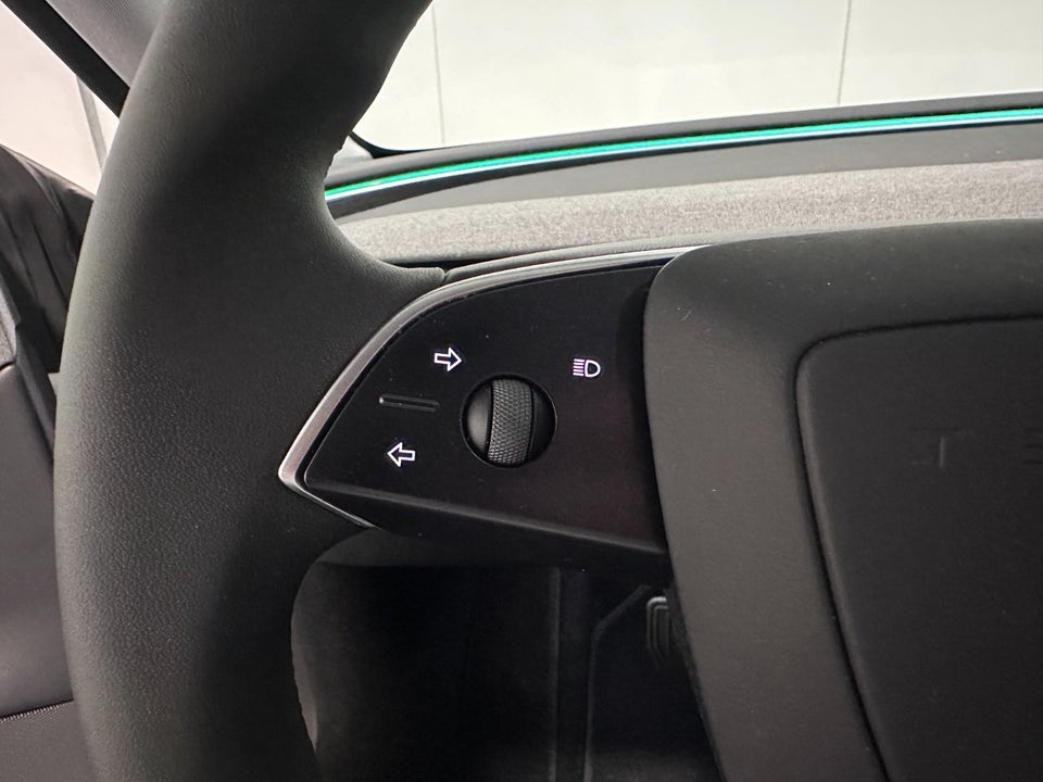 Tesla Model 3 RWD 4d
