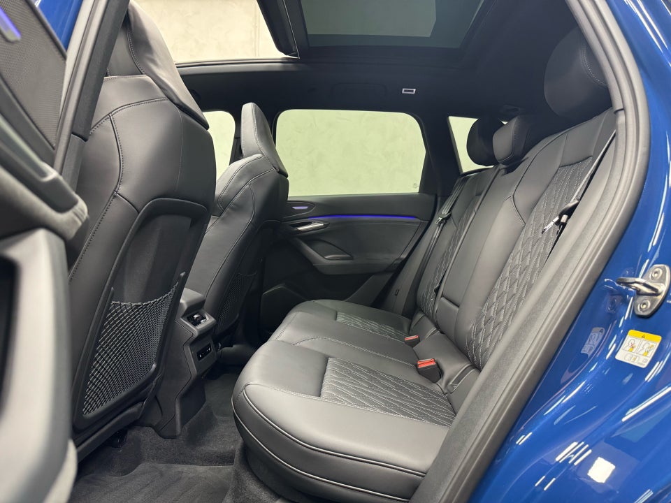 Audi SQ6 e-tron quattro 5d