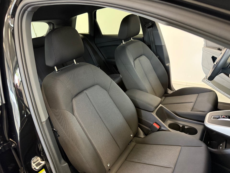 Audi Q4 e-tron 40 Attitude S-line 5d