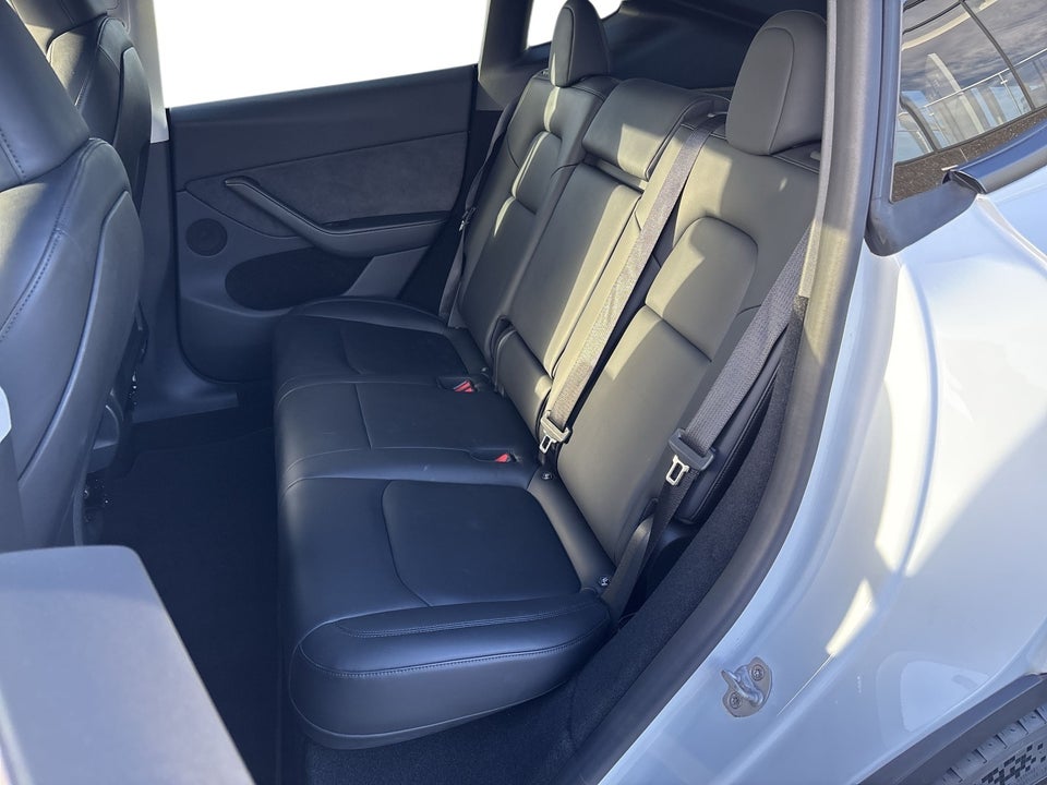 Tesla Model Y Long Range AWD 5d