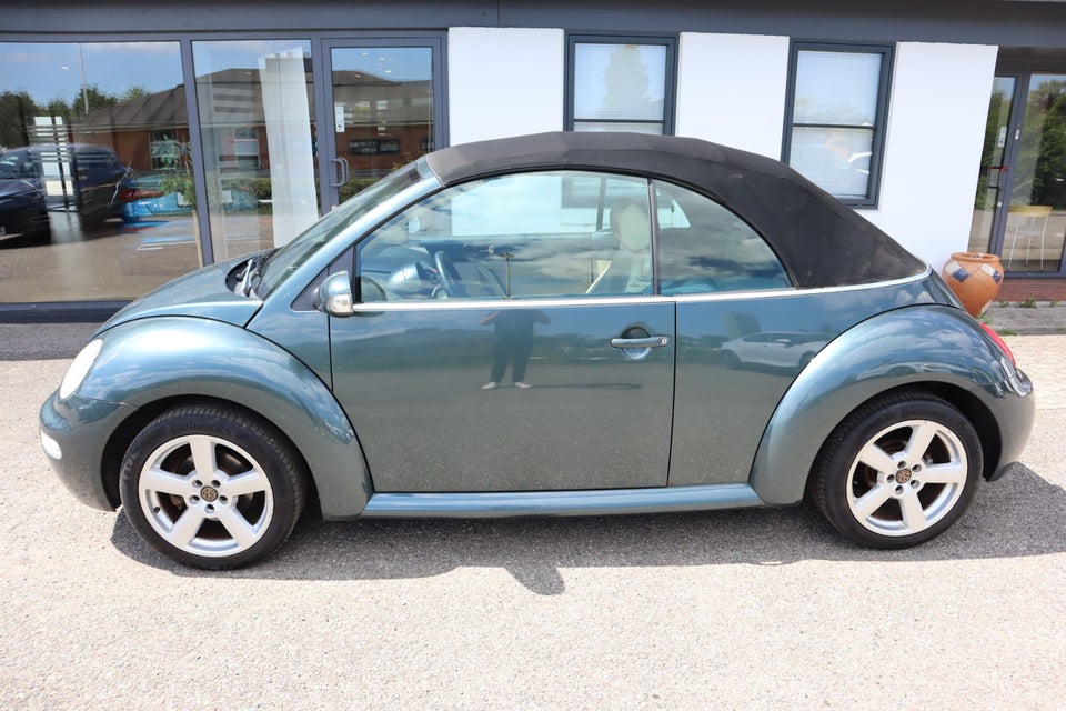 VW New Beetle 2,0 Cabriolet 2d