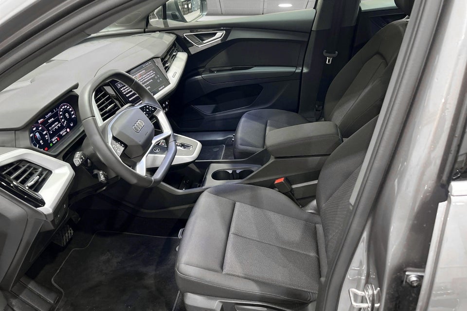 Audi Q4 e-tron 40 Progress 5d