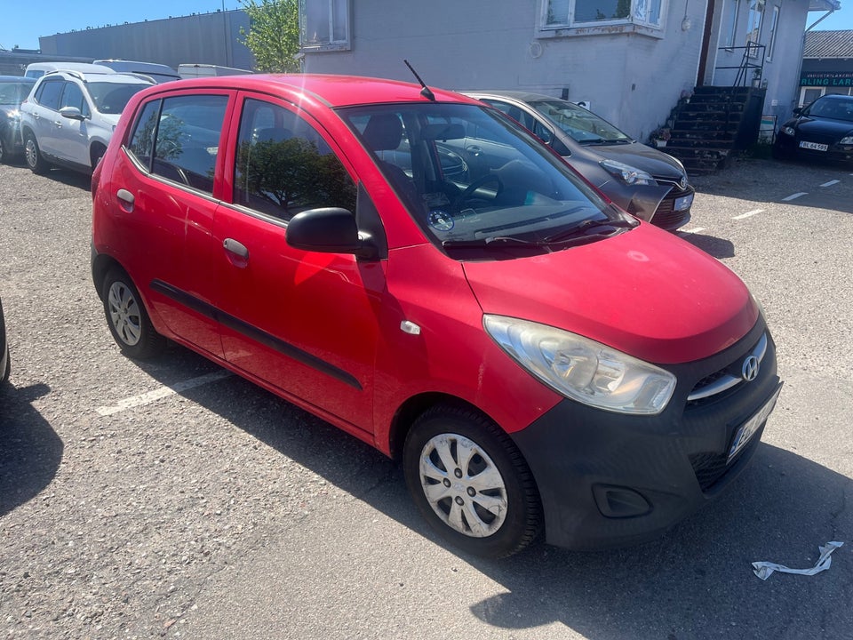 Hyundai i10 1,1 Base 5d