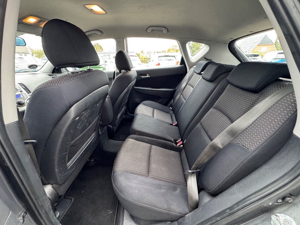 Hyundai i30 1,6 CRDi 90 Classic 5d