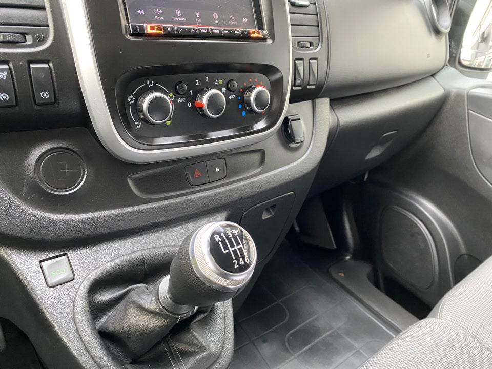 Renault Trafic T29 2,0 dCi 145 L2H1