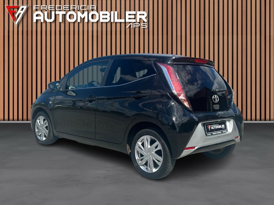 Toyota Aygo 1,0 VVT-i x-black II 5d