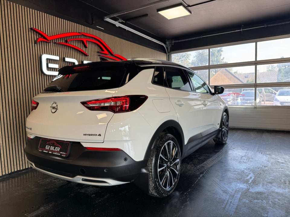 Opel Grandland X 1,6 Hybrid Ultimate aut. 5d