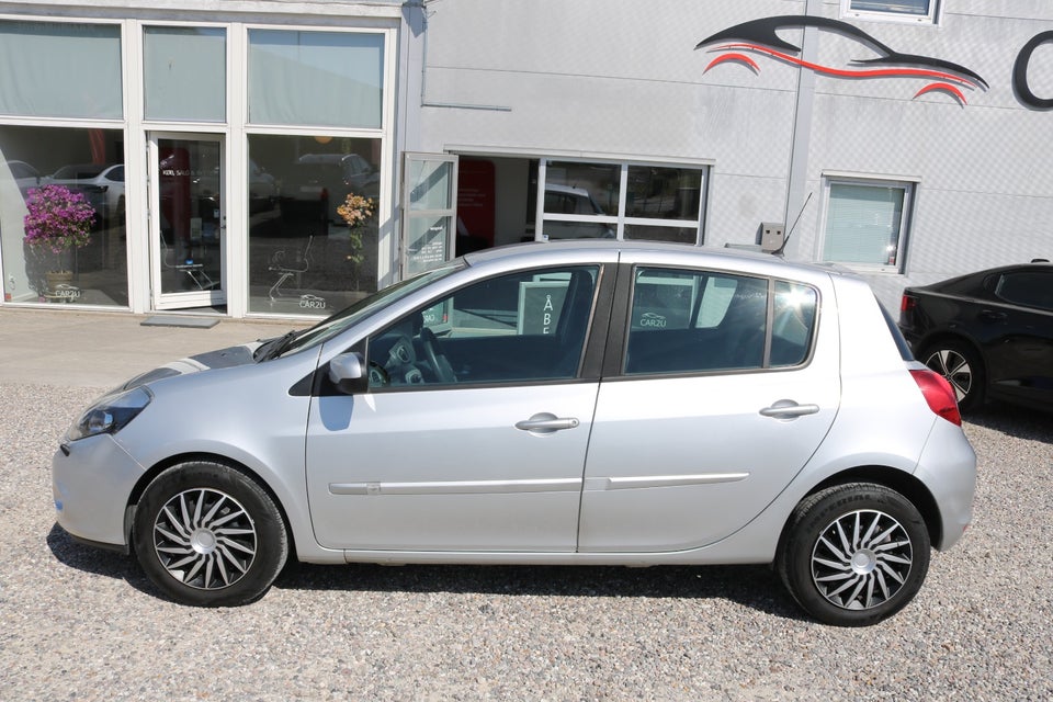 Renault Clio III 1,5 dCi 75 Authentique 5d