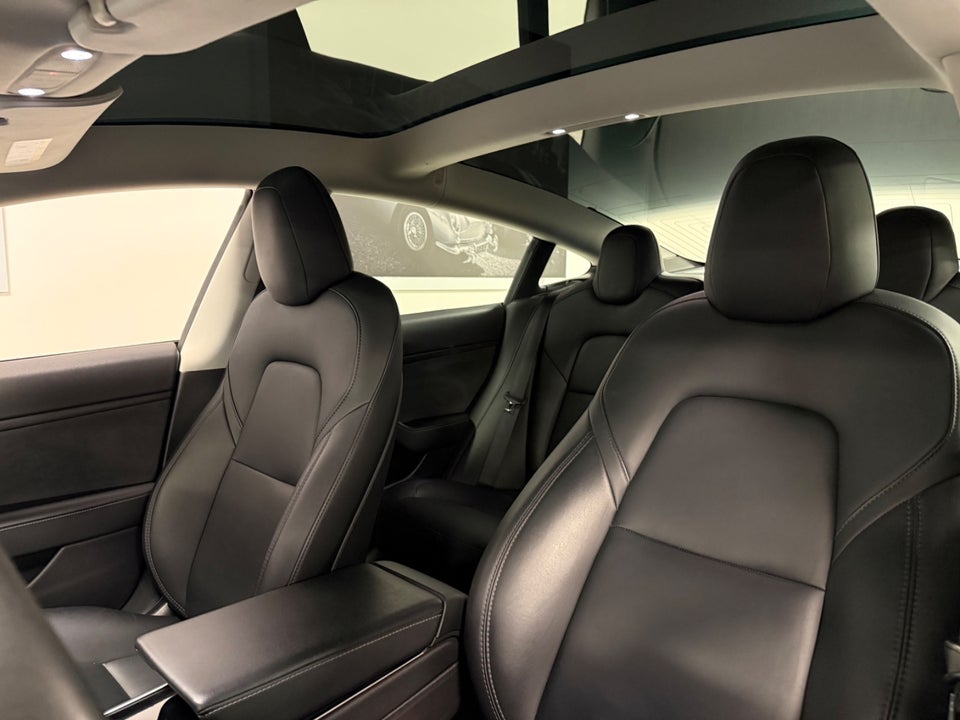 Tesla Model 3 Long Range AWD 4d