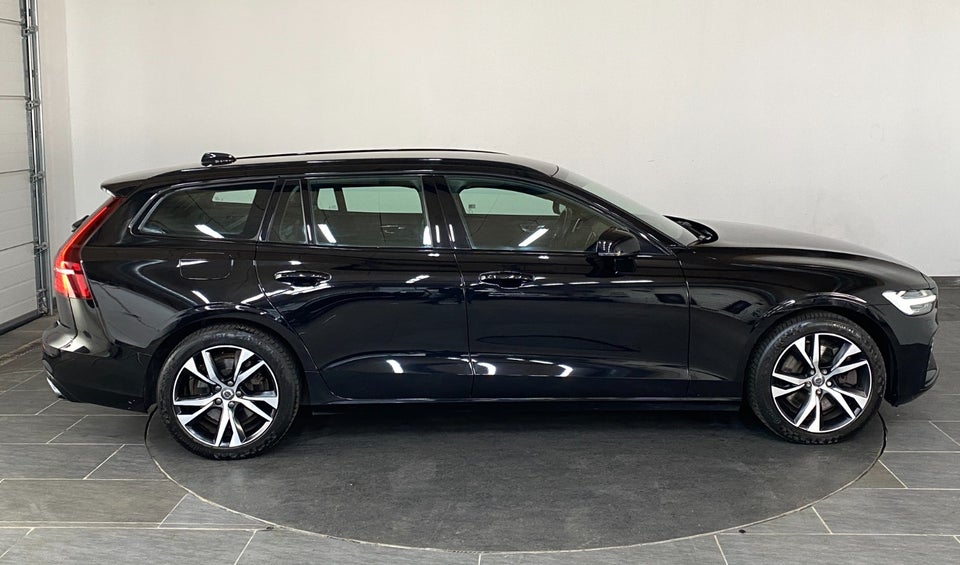 Volvo V60 2,0 T8 ReCharge R-Design aut. AWD 5d