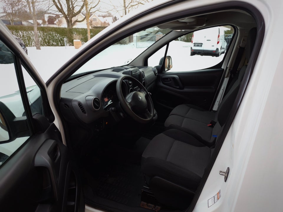 Peugeot Partner 1,6 BlueHDi 100 L2 Flex Van 5d