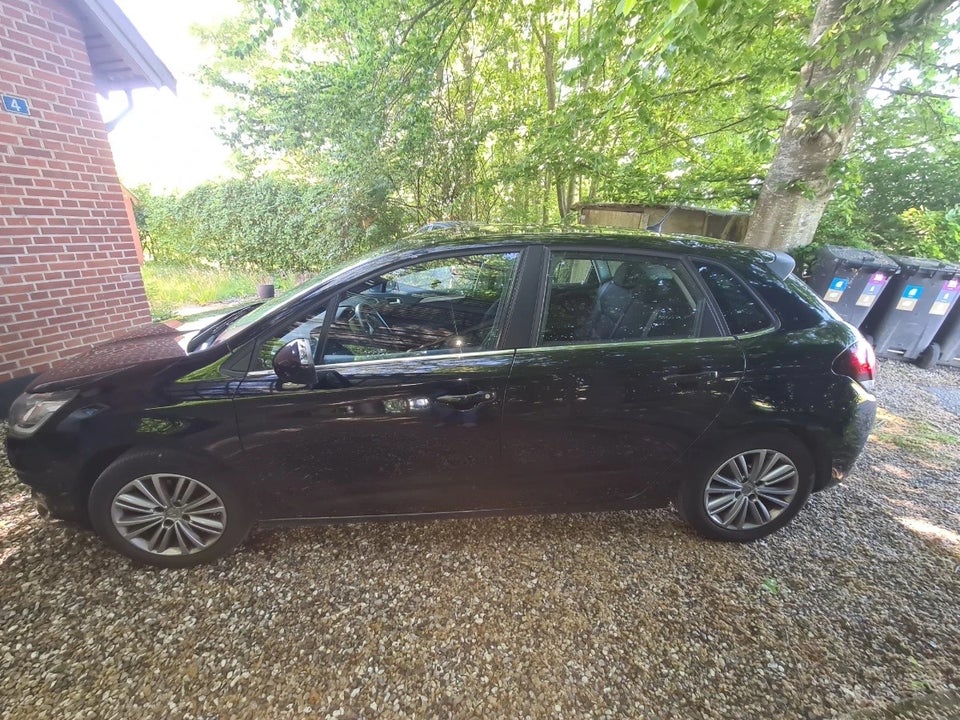 Citroën C4 1,6 BlueHDi 100 Feel 5d