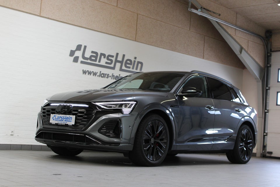 Audi Q8 e-tron 50 S-line quattro 5d