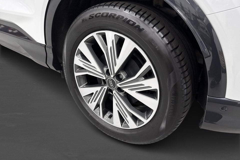 Audi Q4 e-tron 45 Progress 5d