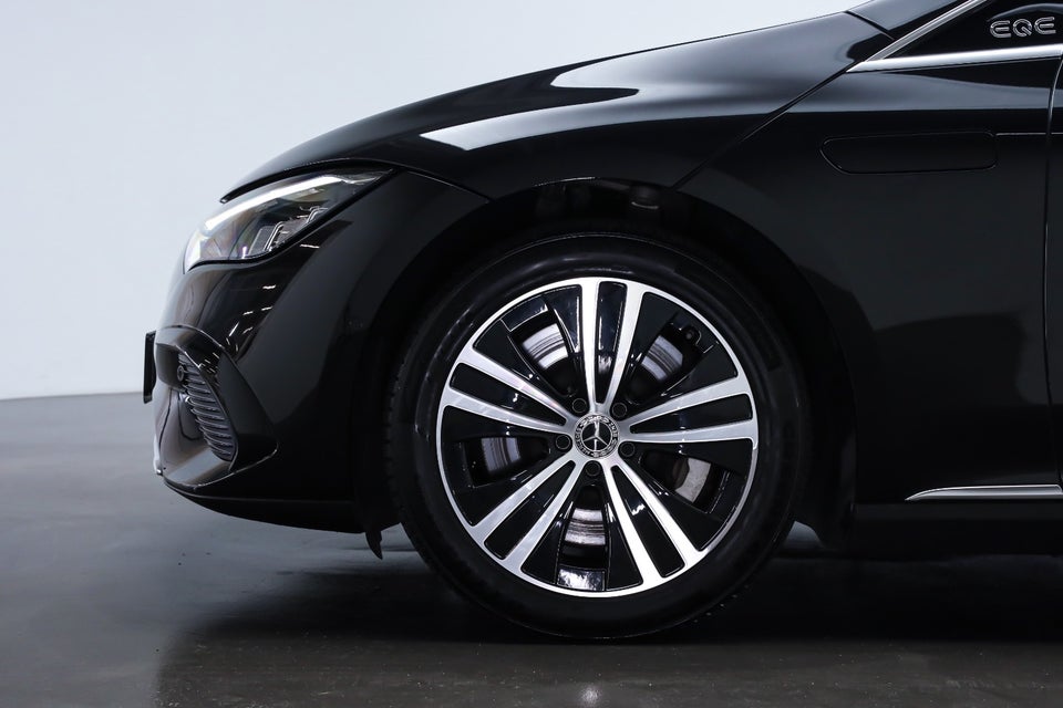 Mercedes EQE350 Electric Art 4d