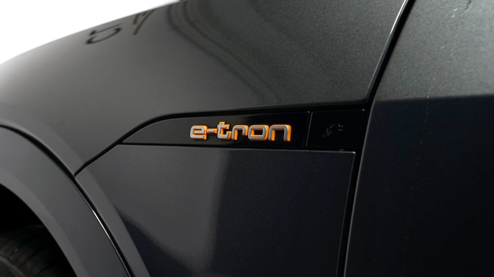 Audi e-tron 55 S-line quattro 5d