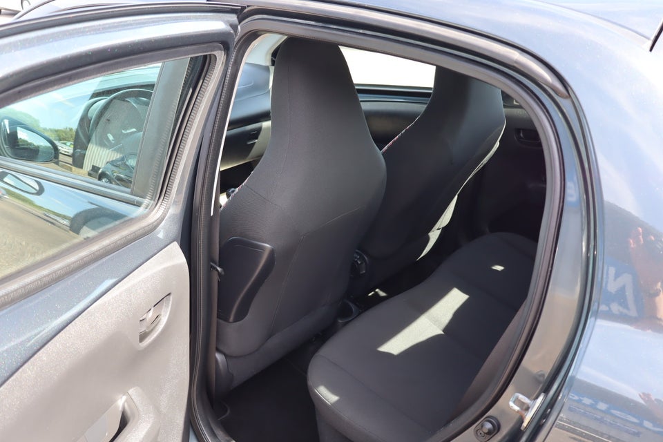 Citroën C1 1,0 VTi Street+ 5d