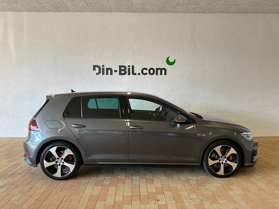 VW Golf VII 2,0 GTi Performance DSG 5d