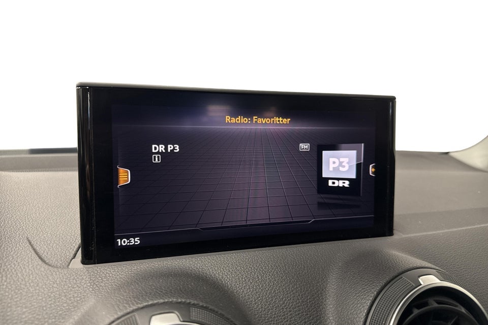 Audi Q2 35 TFSi Prestige S-tr. 5d