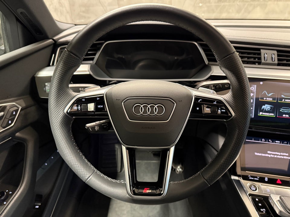 Audi e-tron 55 S-line quattro 5d