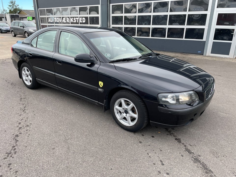 Volvo S60 2,4 140 4d