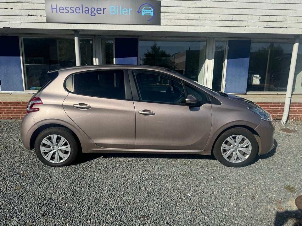 Peugeot 208 1,6 e-HDi 92 Active 5d