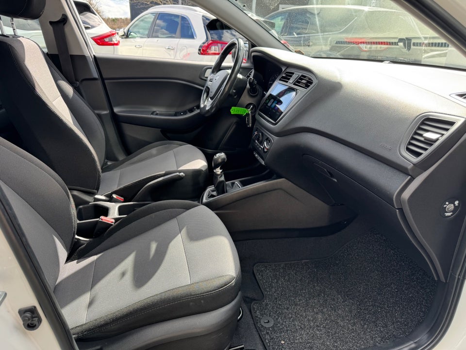 Hyundai i20 1,25 Trend 5d