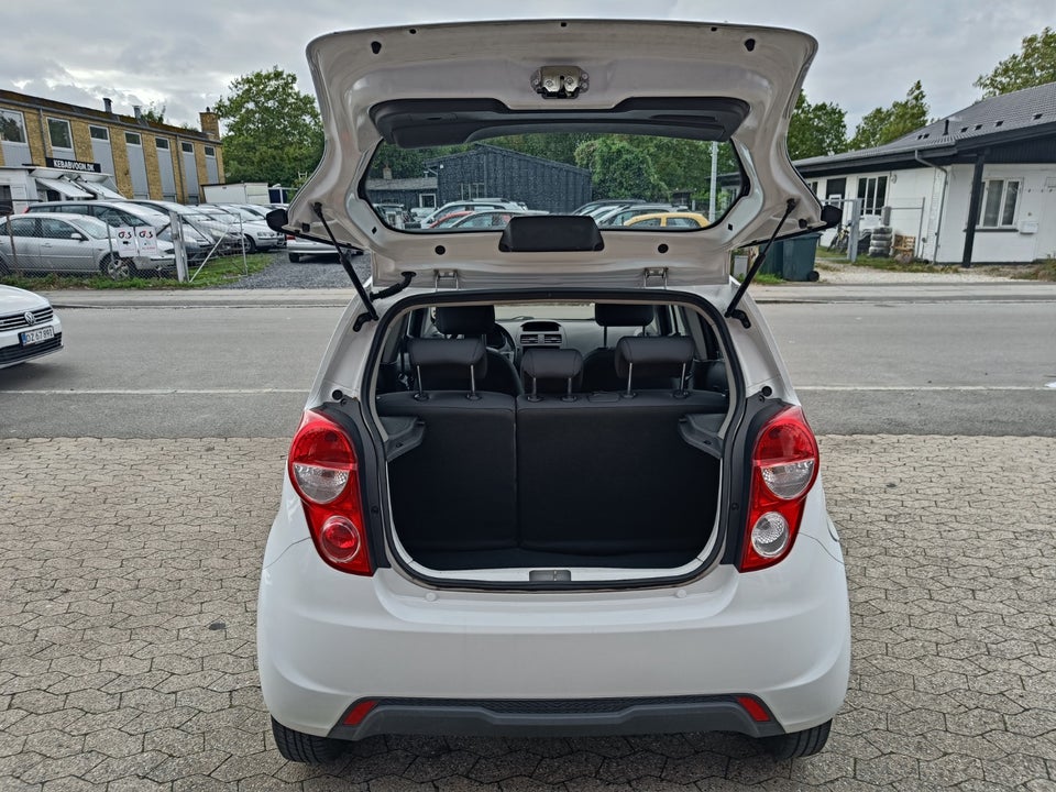 Chevrolet Spark 1,0 LT 5d