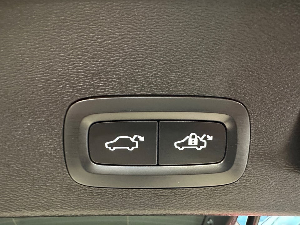 Volvo XC40 P8 ReCharge Twin Plus 5d